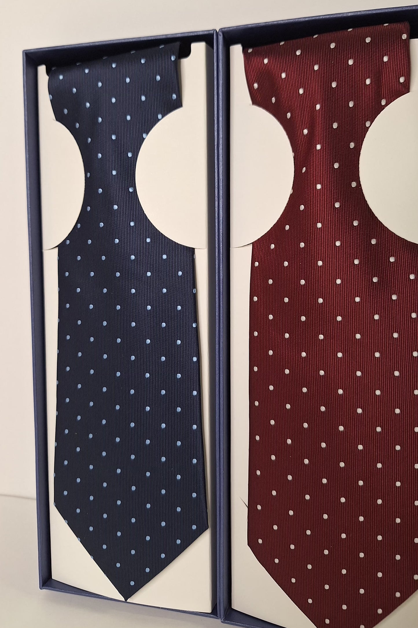 Corbata hombre estampado lunares