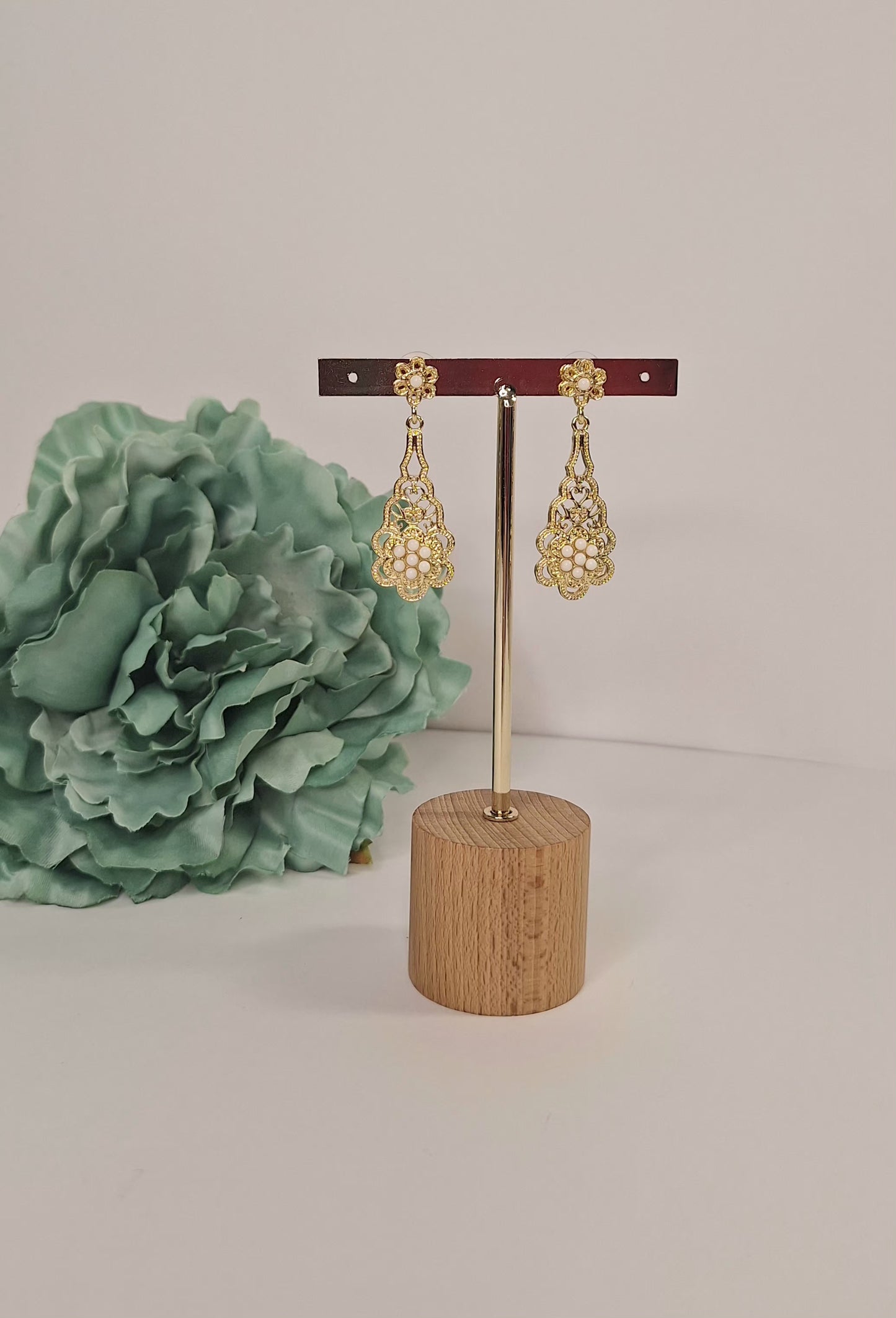 Pendientes Flamenca hueso y dorado
