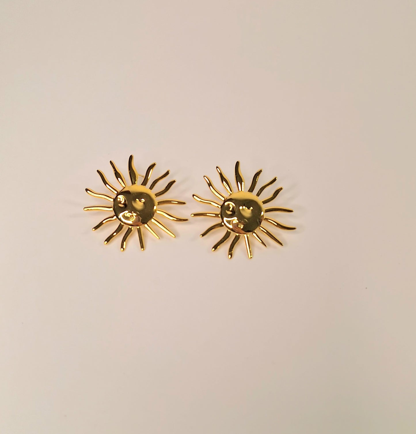 Pendientes Sol