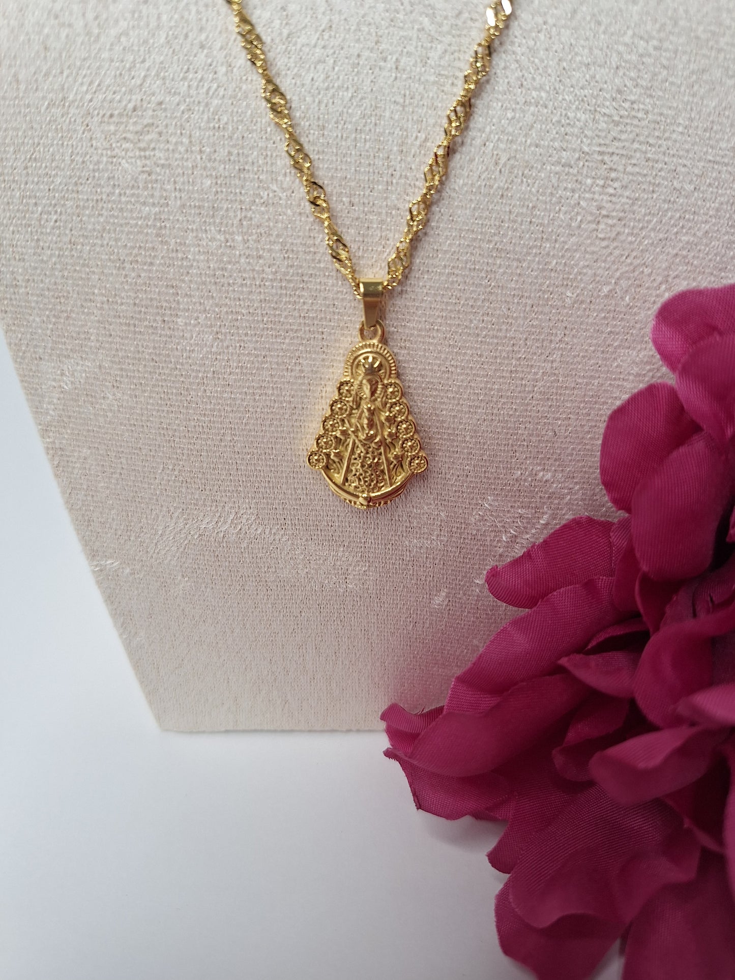 Colgante Virgen del Rocío Oro