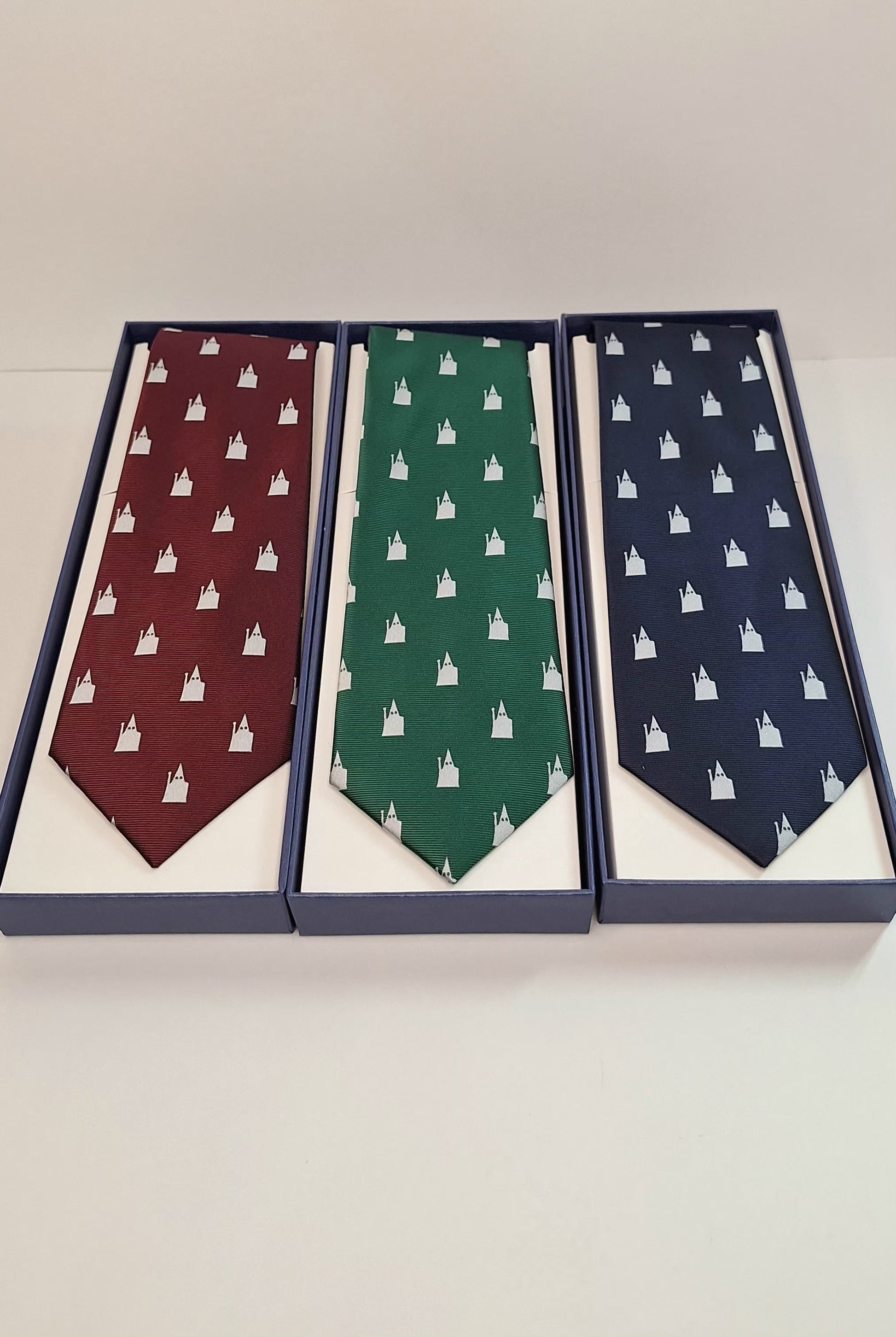 Corbatas hombre estampadas nazareno