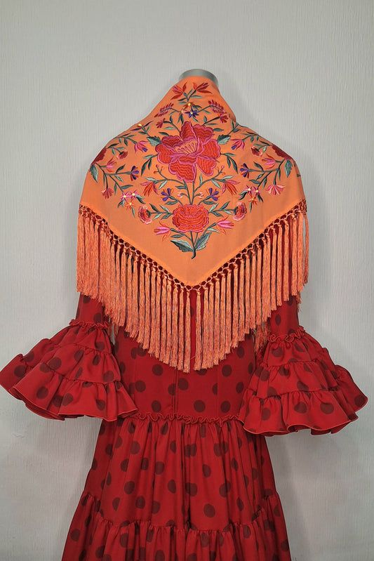 Mantoncillo bordado a color coral