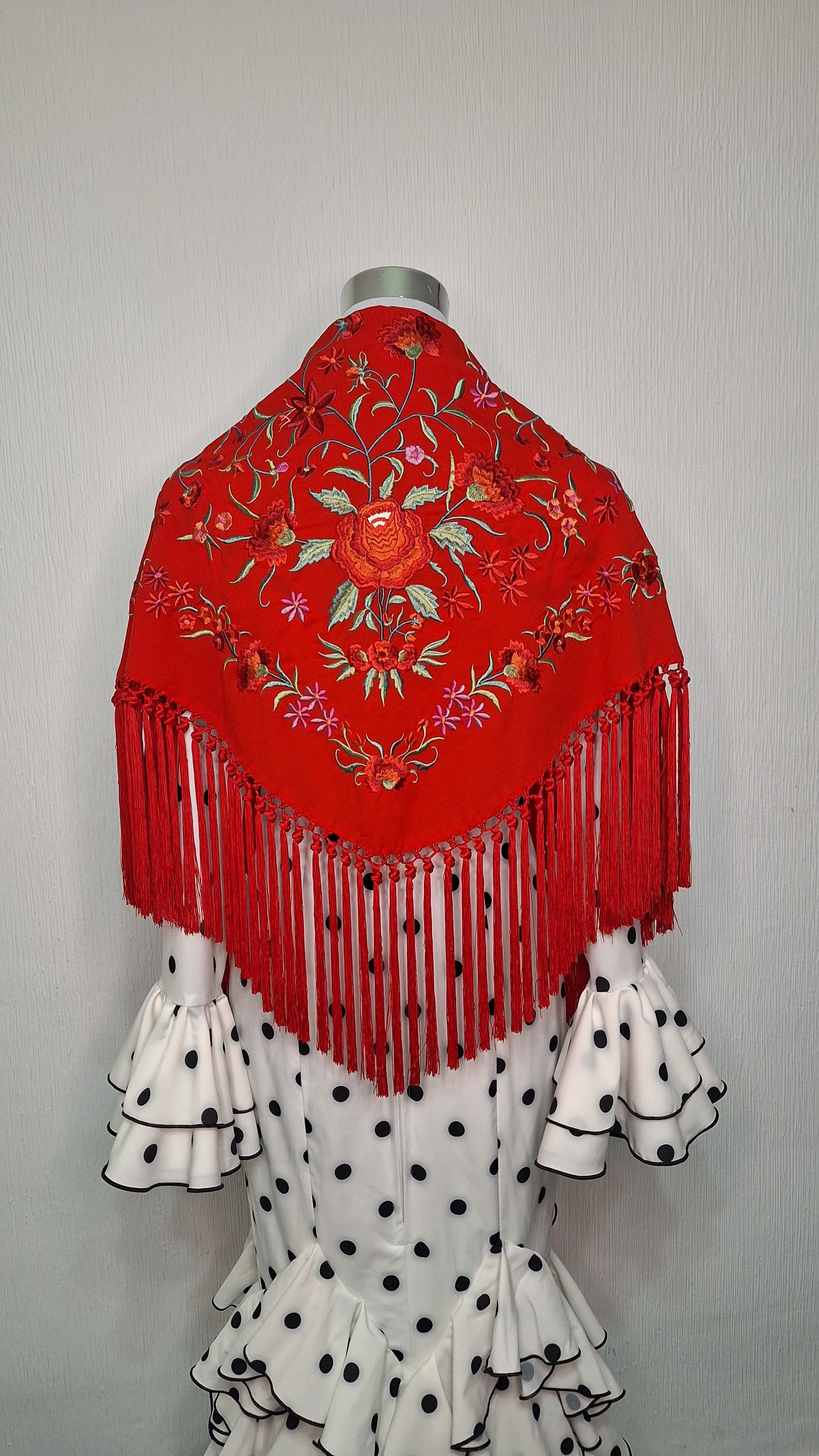 Mantoncillo rojo de flamenca 