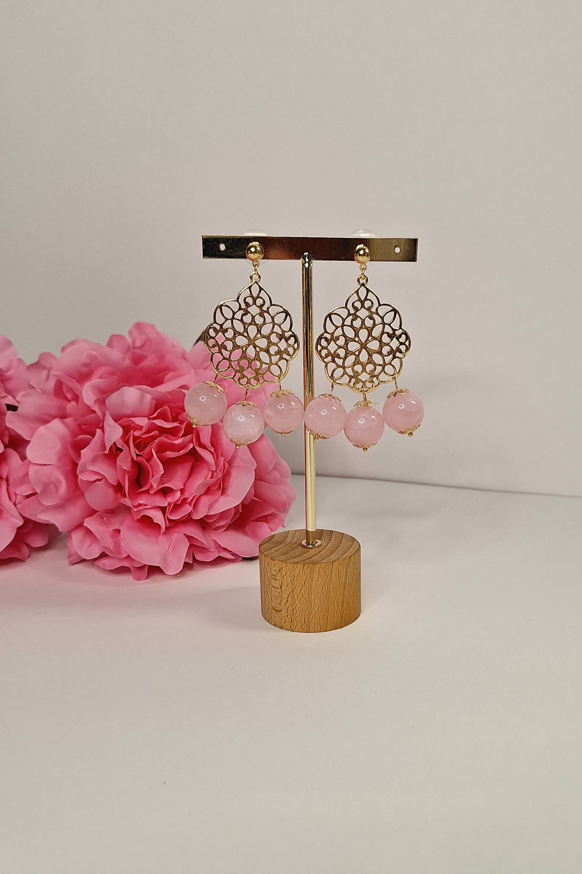 Pendiente Flamenca artesanal rosa y dorado