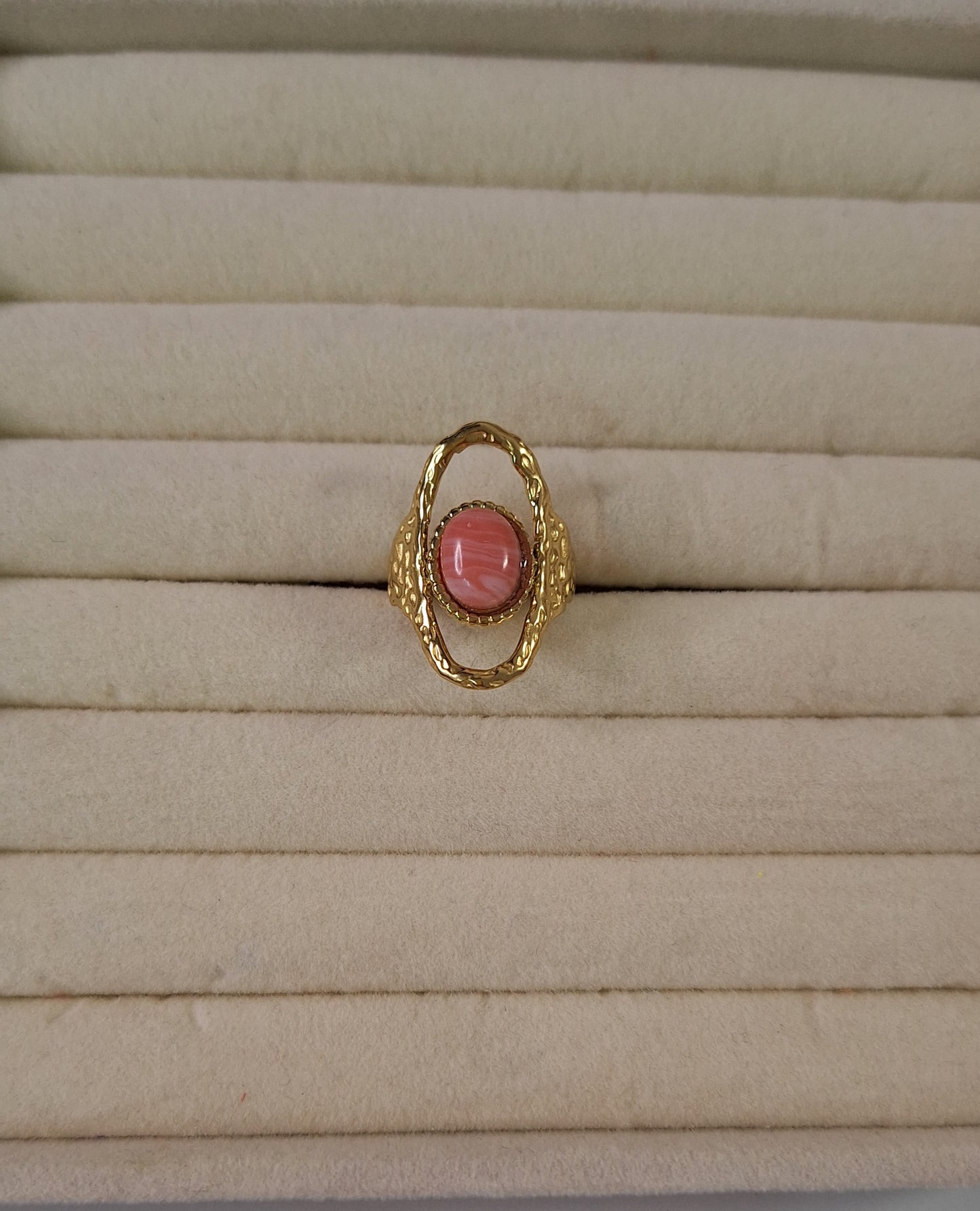Anillo oval coral