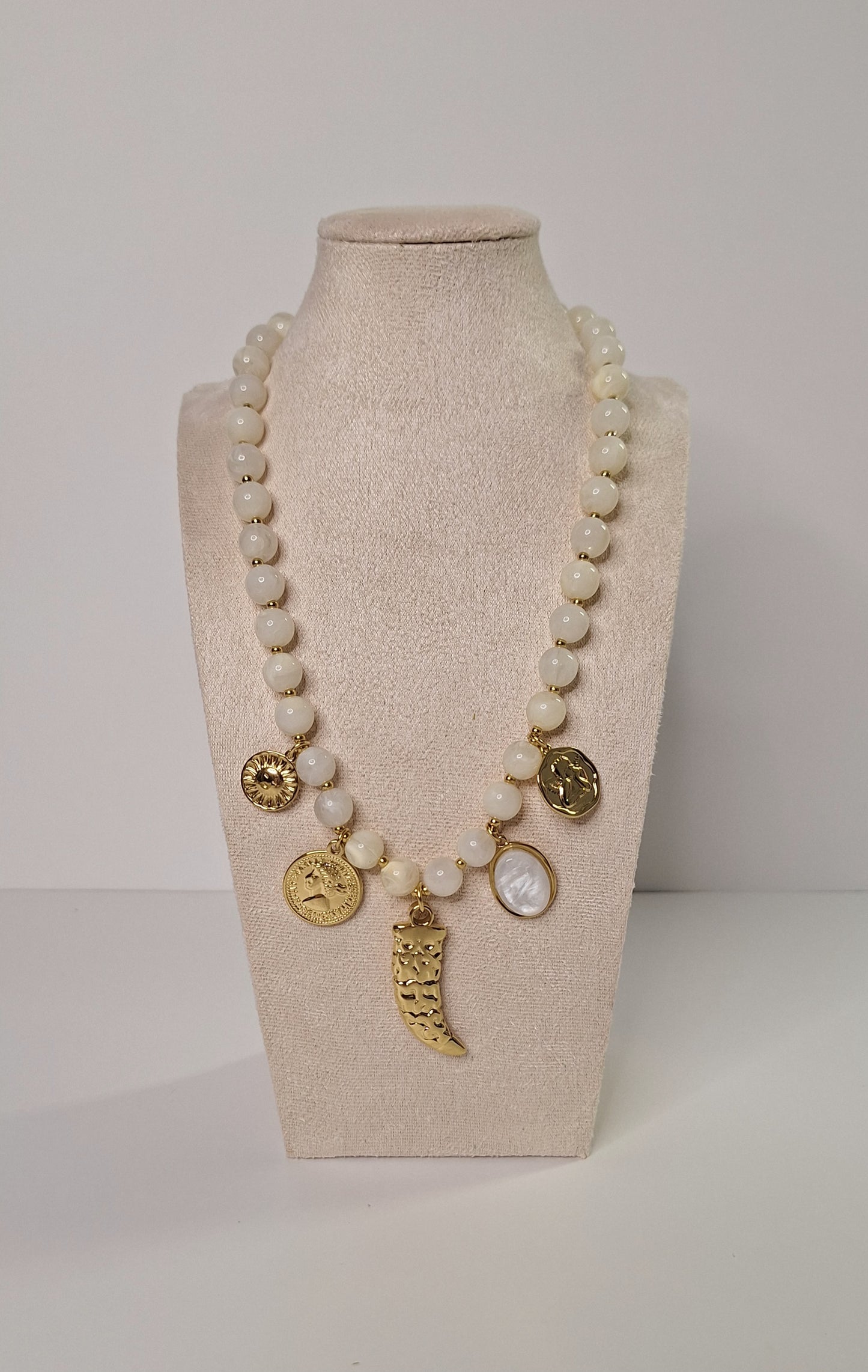 Collar Amuleto