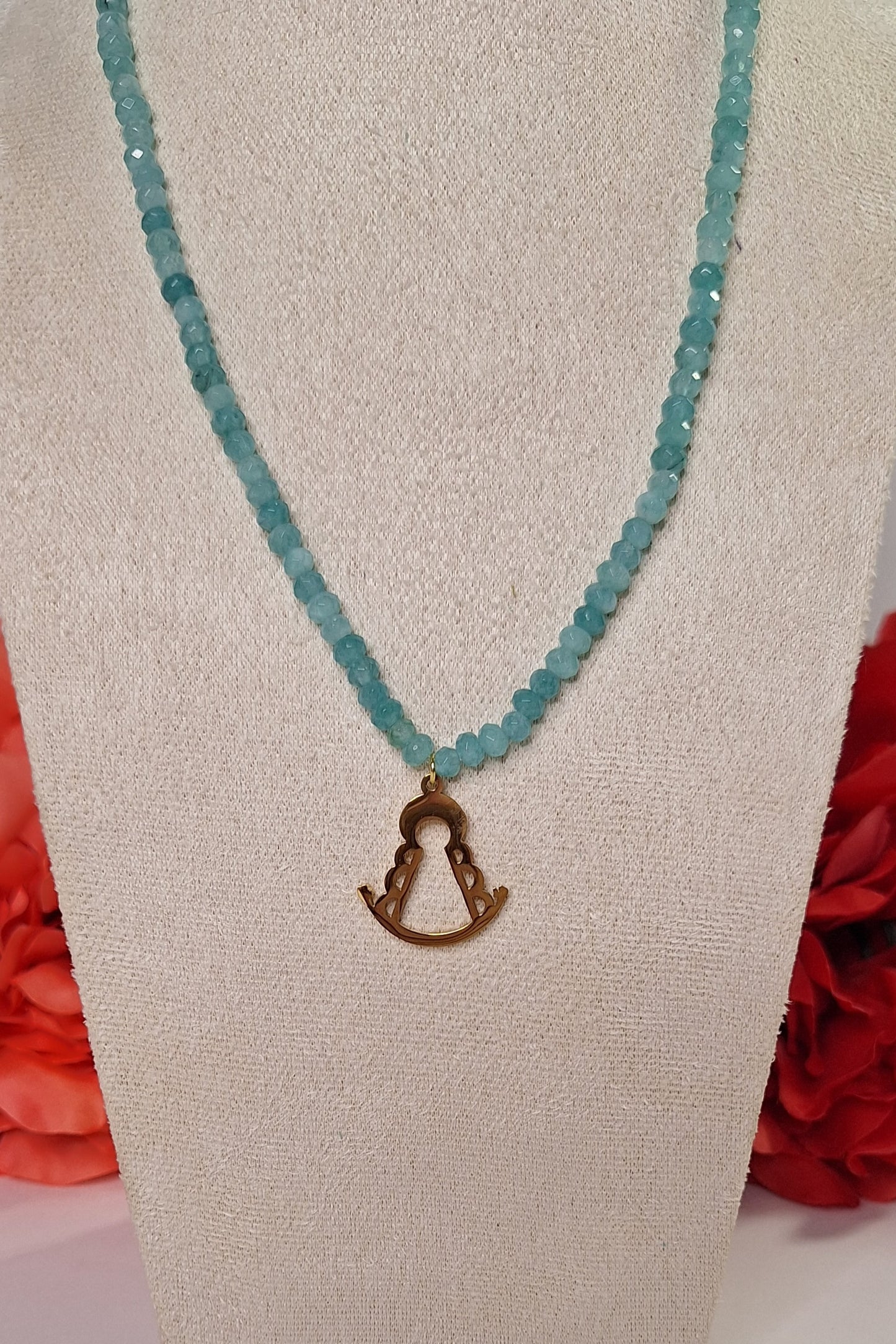 Collar Virgen del Rocío cuentas