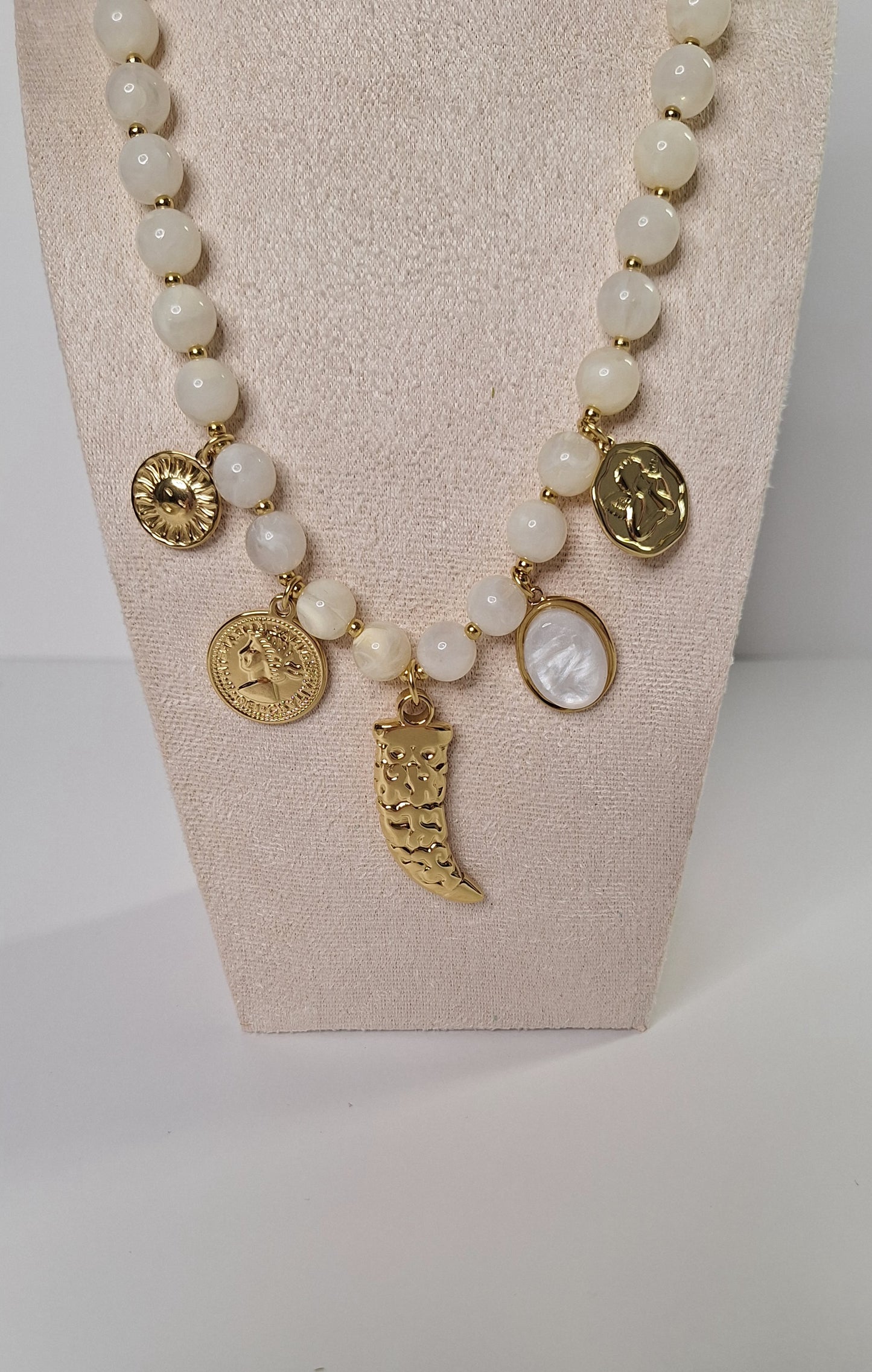 Collar Amuleto
